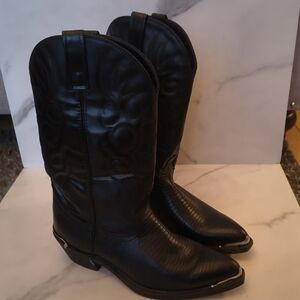 Laredo 68085 Atlanta cowboy boots men’s 8.5 black lizard print silver accent